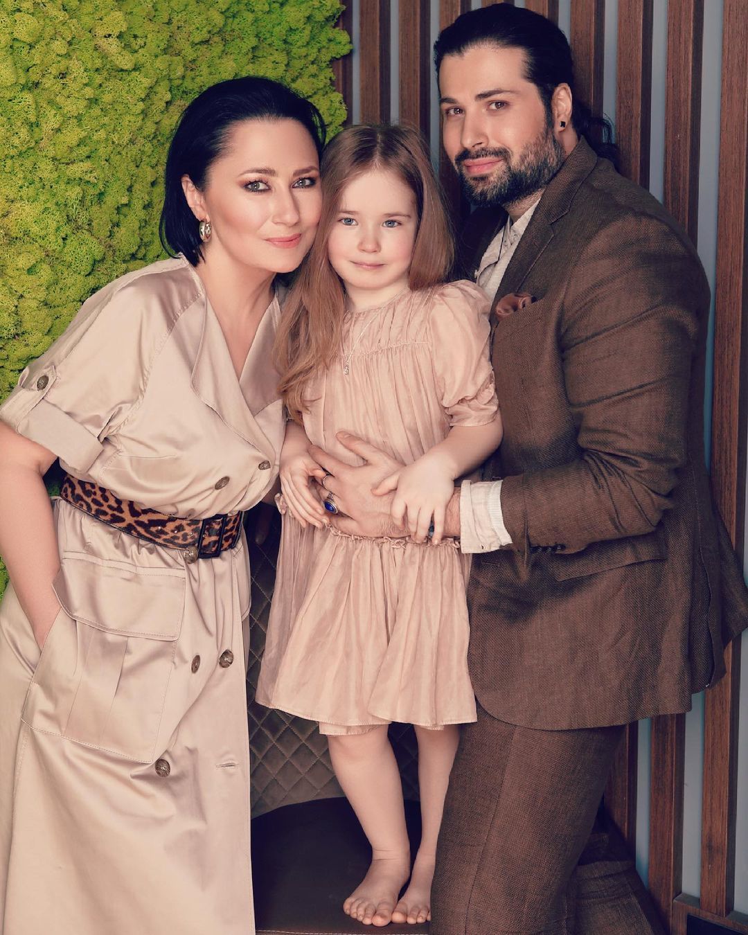 Елена Мозговая очаровала новыми фото дочери-красавицы, которую родила в 40 лет