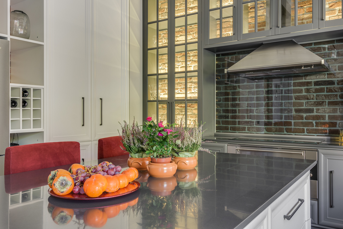 Царська цегла та американський стиль. У Києві здають будинок за понад мільйон гривень! (фото)