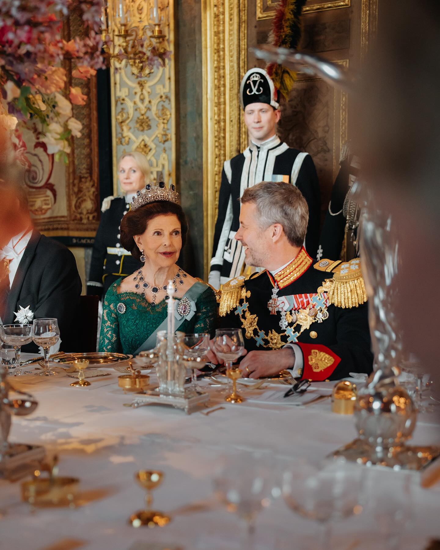 Як пройшов перший закордонний візит короля та королеви Данії (фото)