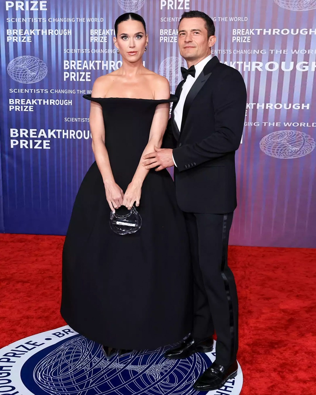 Орландо Блум та Кеті Перрі підкорили червону доріжку романтичними образами (фото)