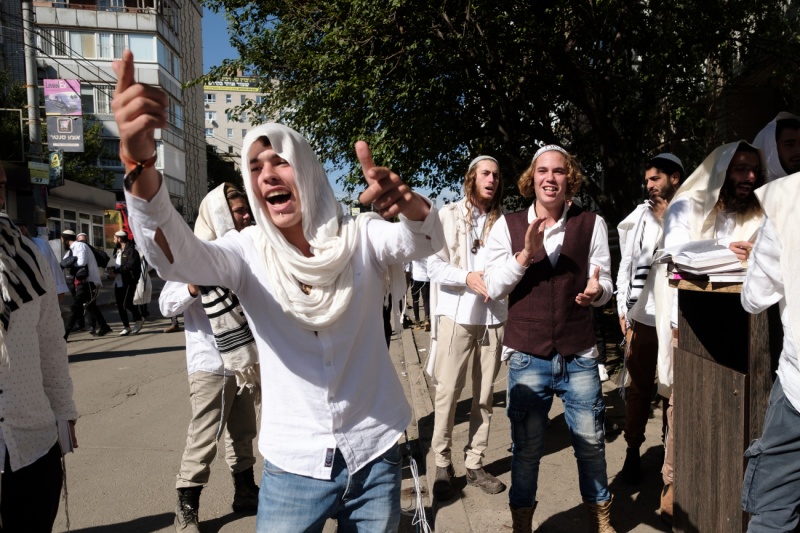 Как Умань принимала хасидов во время войны. Репортаж РБК-Украина с праздника Рош ха-Шана