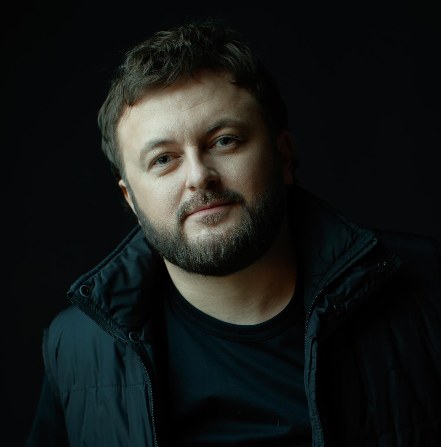 DZIDZIO в США поразмышлял о мобилизации артистов: "нельзя бросать дельфинов в песок"