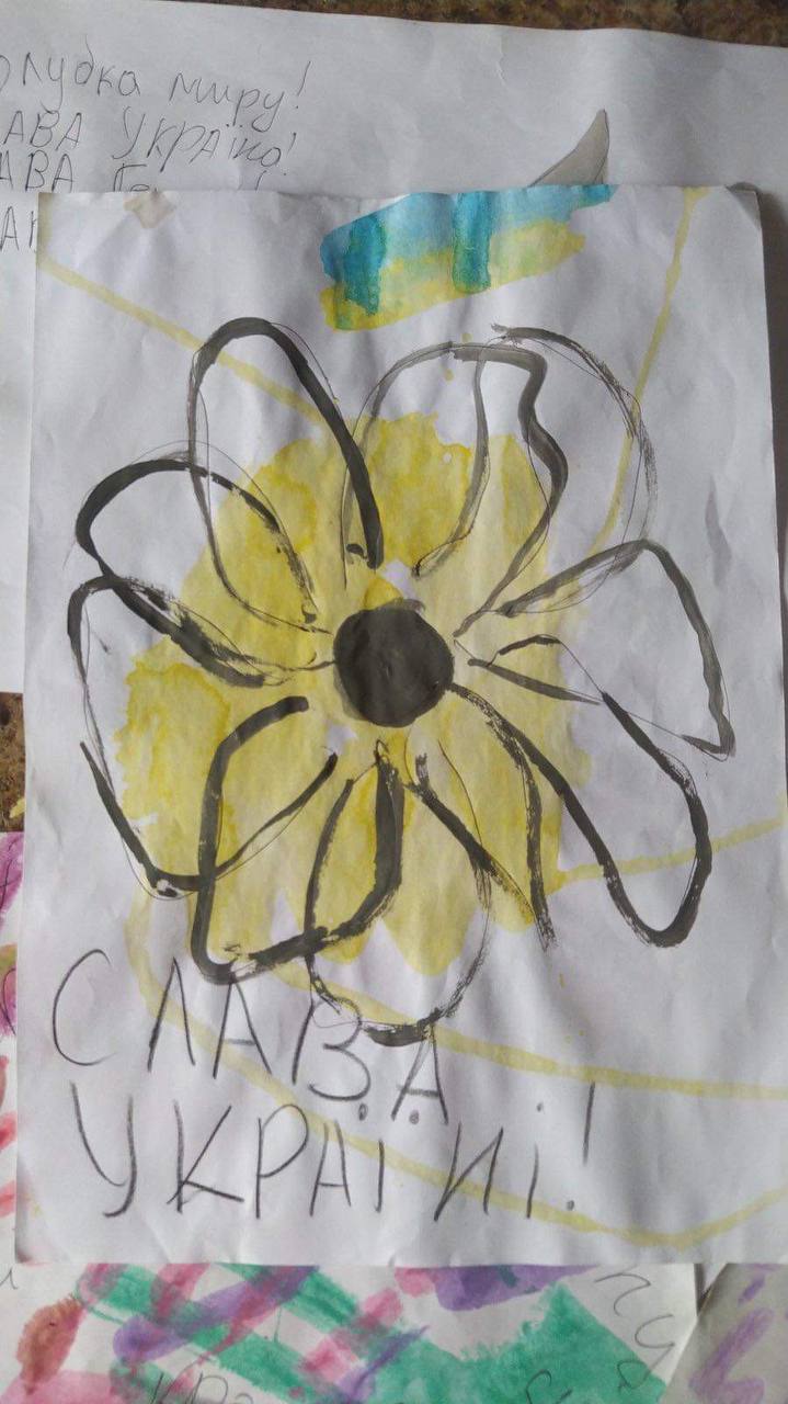 Ми маленькі волонтери! На Львівщині діти організували власний штаб для допомоги ЗСУ