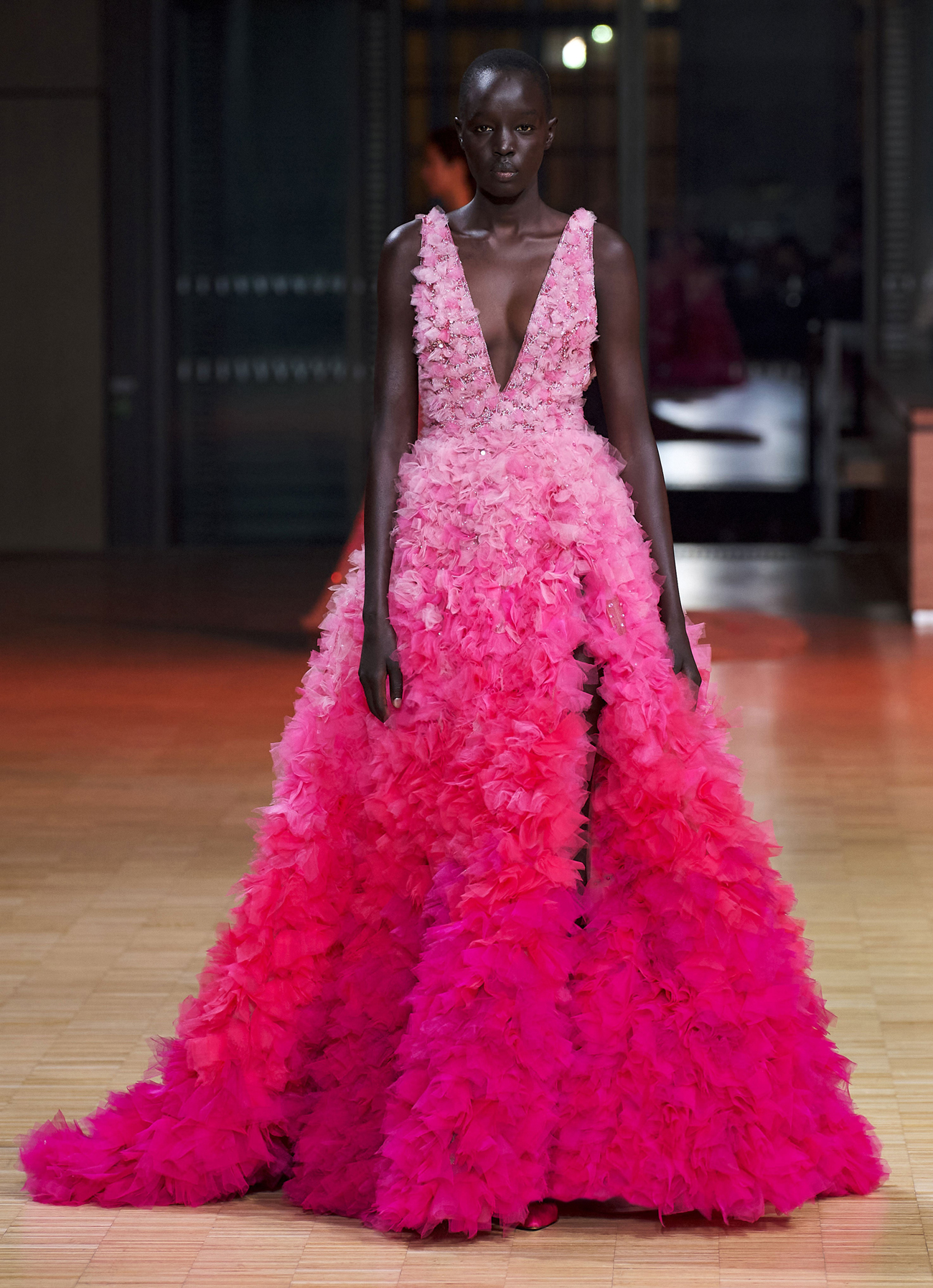 Неземна розкіш: 10 суконь з колекції Elie Saab Couture, від яких захоплює дух