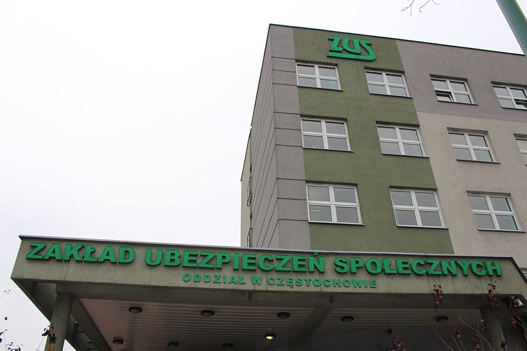 Що робити, якщо дитина в Польщі втратила статус UKR: поради