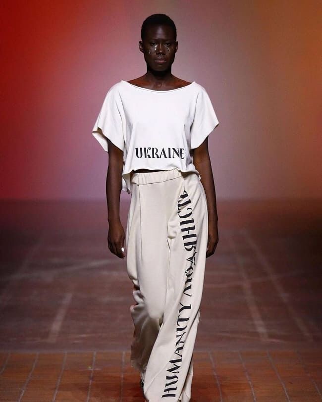 Футболка "як у Зеленського": як у світі поширюється тренд на все українське (фото)