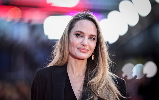 8 зірок, на честь яких були названі комахи та інші біологічні види