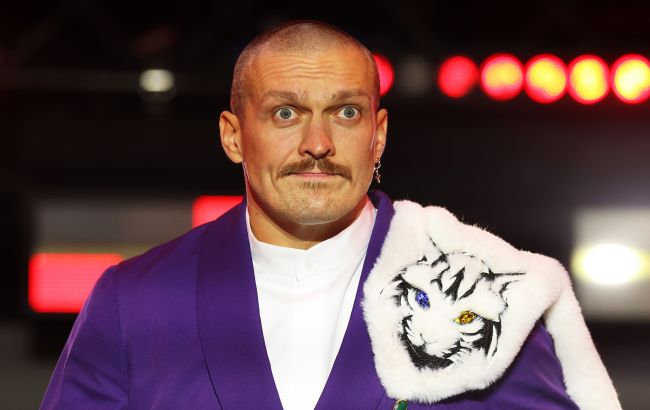 Дружина Усика показала боксера з дітьми: щемливі сімейні фото