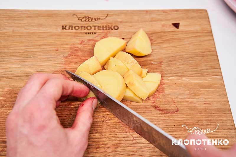 Летний борщ по рецепту Клопотенко: не только вкусный, но и освежающий!