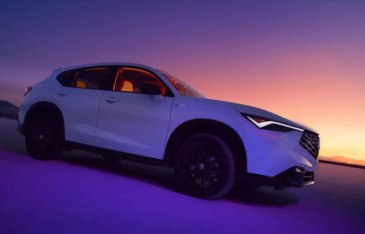 Acura представила найменший кросовер ADX
