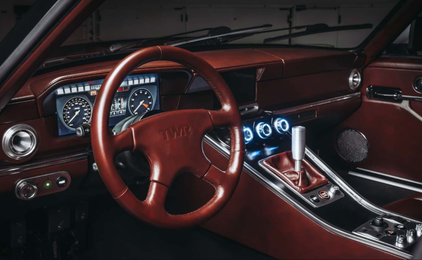 Легендарне купе Jaguar XJS відновили: названо ціни та характеристики