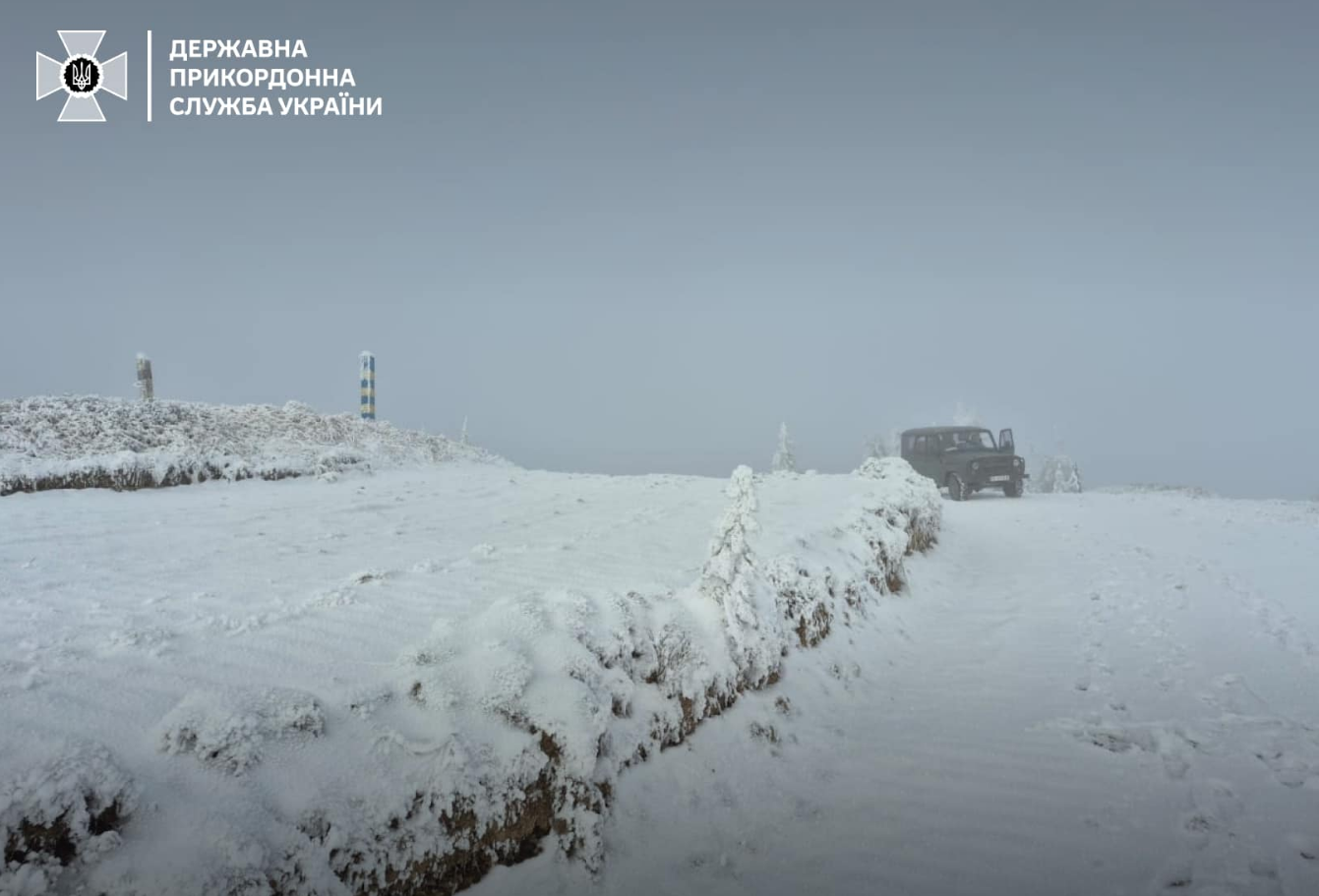 На кордоні з Румунією насипало вже до 60 см снігу: вражаючі фото