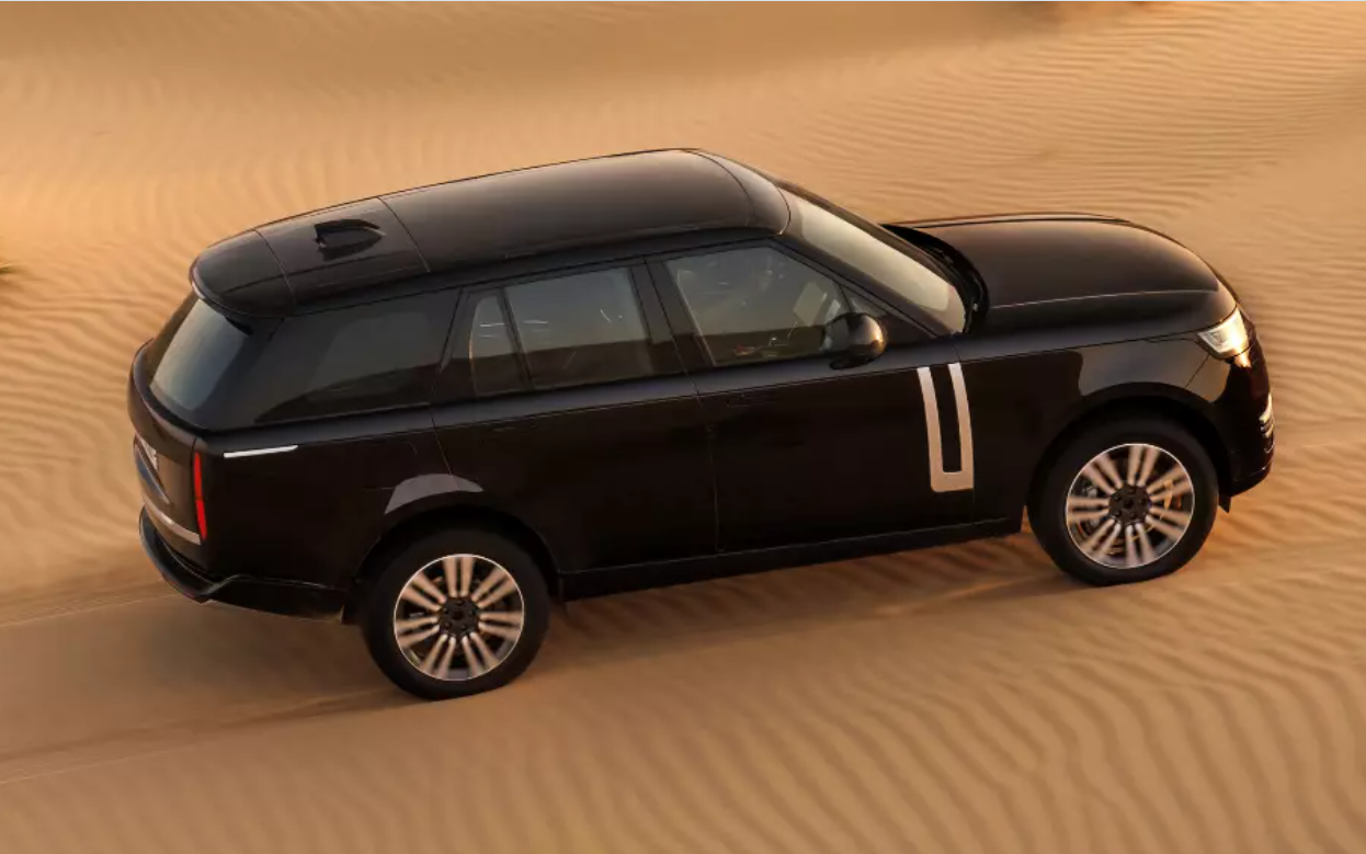 Электрический Range Rover полностью рассекретили на официальных фотографиях