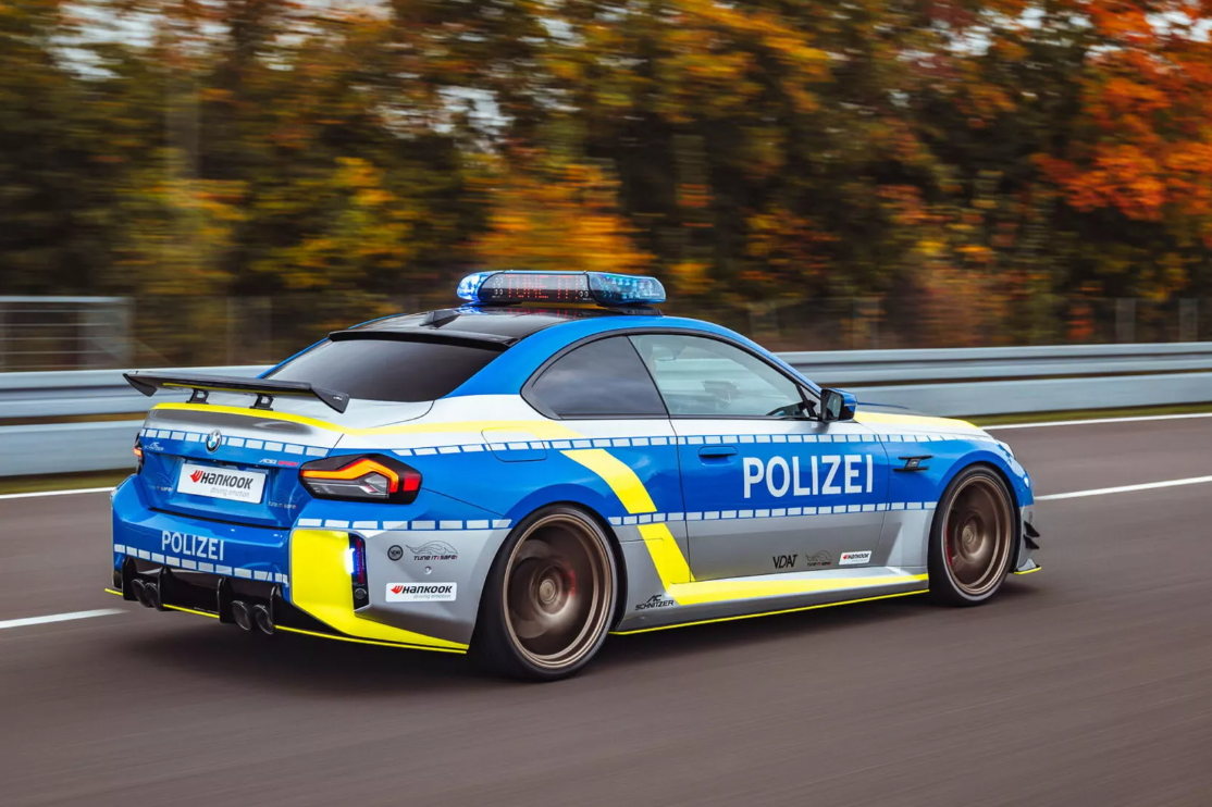 Для поліції створили спеціальний спорткар BMW M2