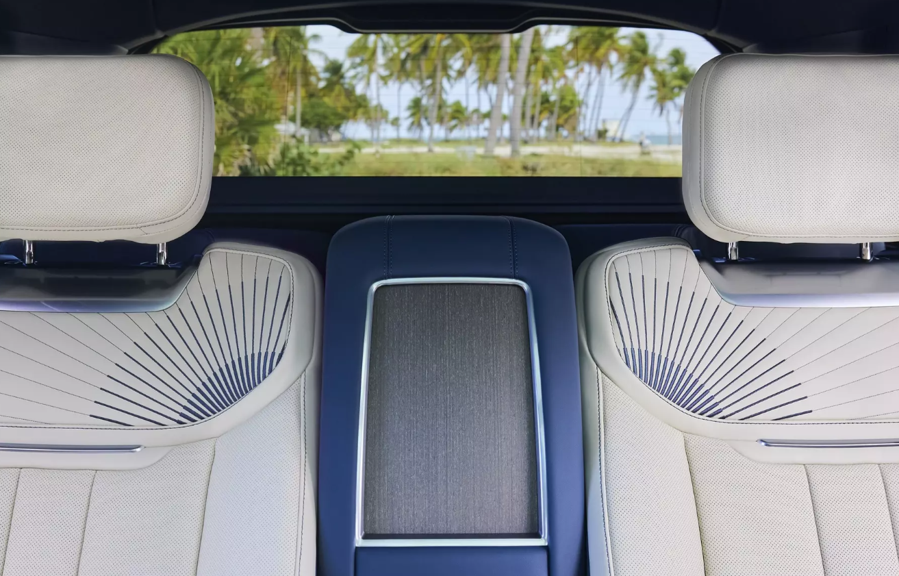 З кілограмом золота на борту: Range Rover отримав ексклюзивну версію Candeo