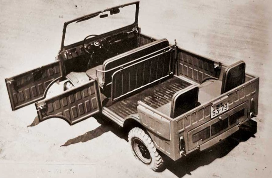 Каким был джип из "горбатого" ЗАЗа: для армии и для села