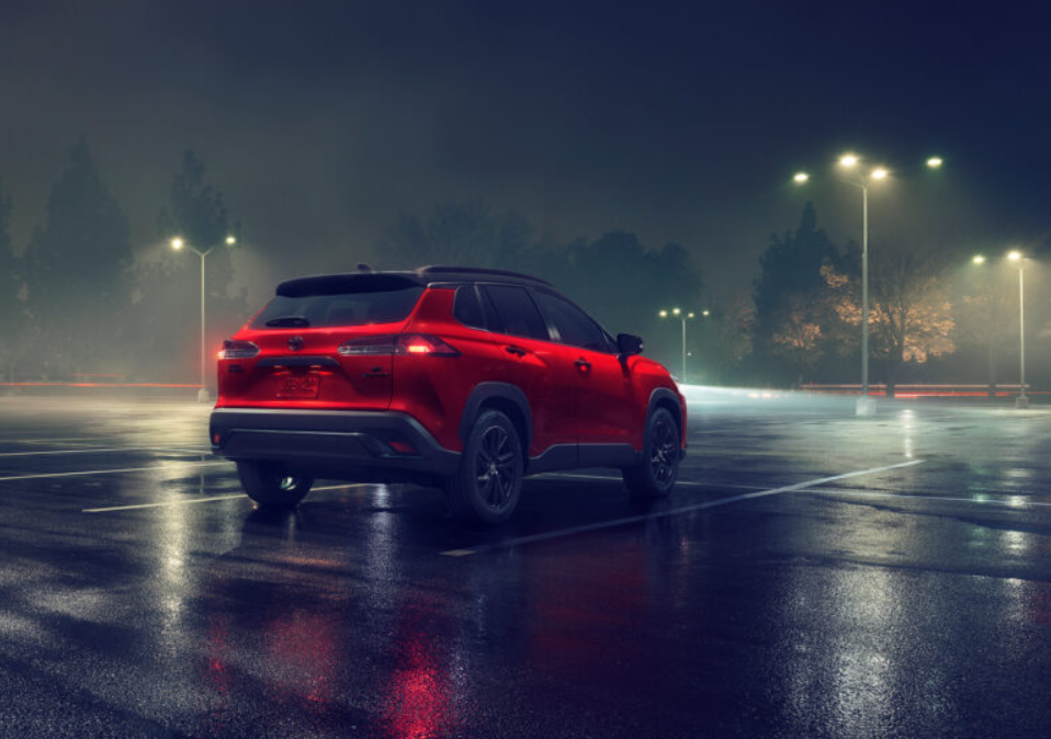 Кросовери Toyota почали фарбувати у фірмовий колір Mazda: названо причину