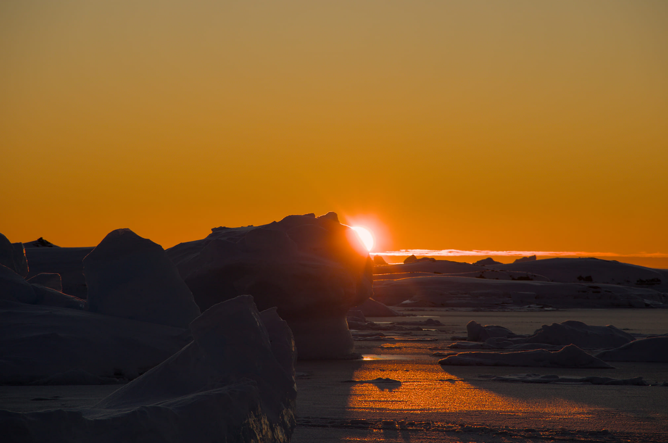 Самая холодная за 6 лет. Как прошла полярная зима возле "Академика Вернадского" (фото)