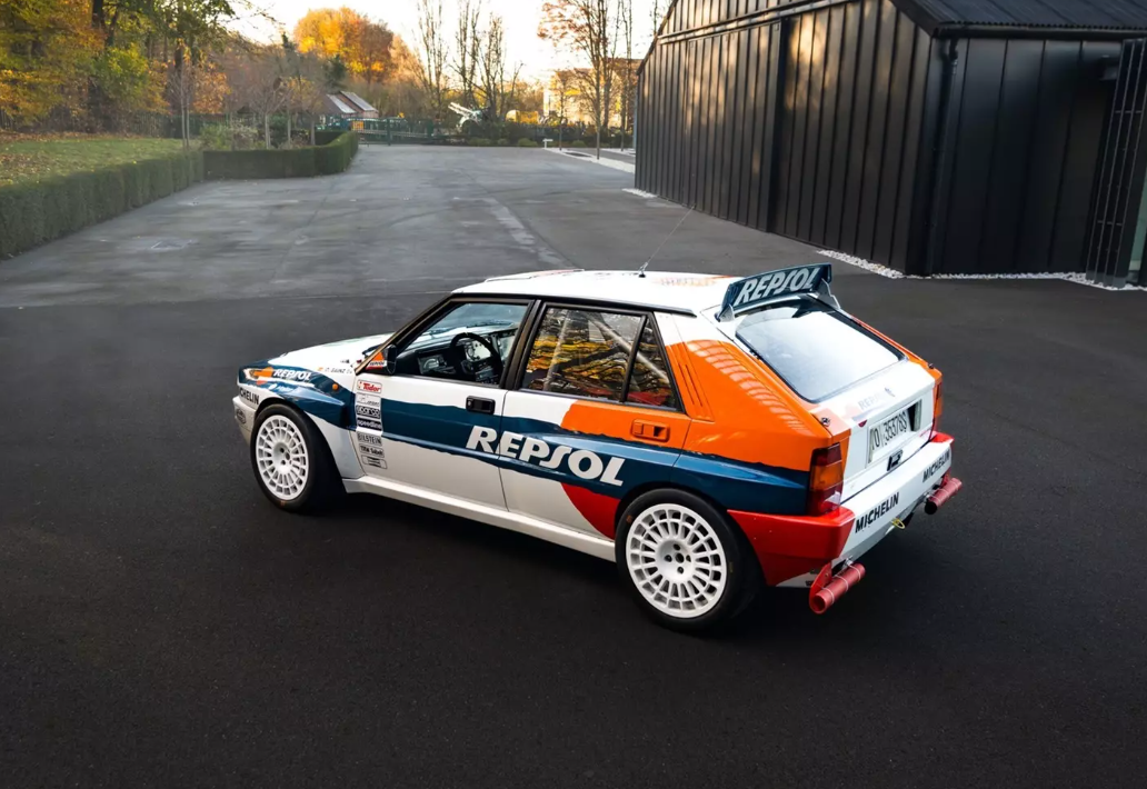 Нею керували легенди: на продаж виставили останню ралійну Lancia Delta