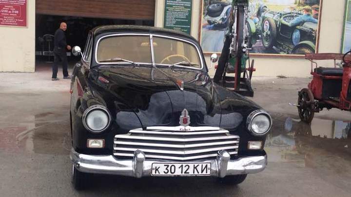 В Украине продали ретро-автомобиль за рекордную сумму. Вот как он выглядит