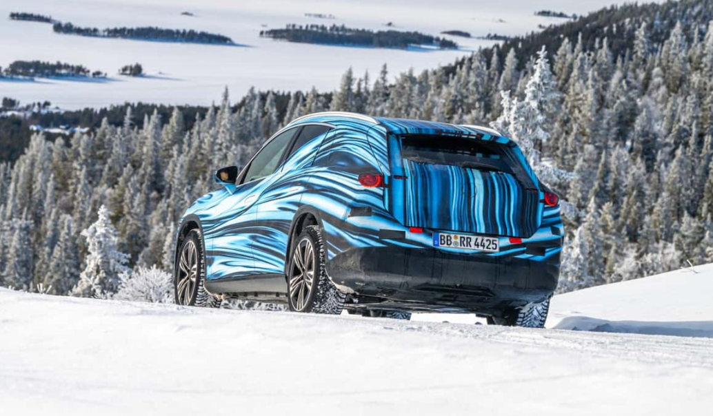 Mercedes-Benz показал электрический кроссовер GLC: первые фото и технические подробности