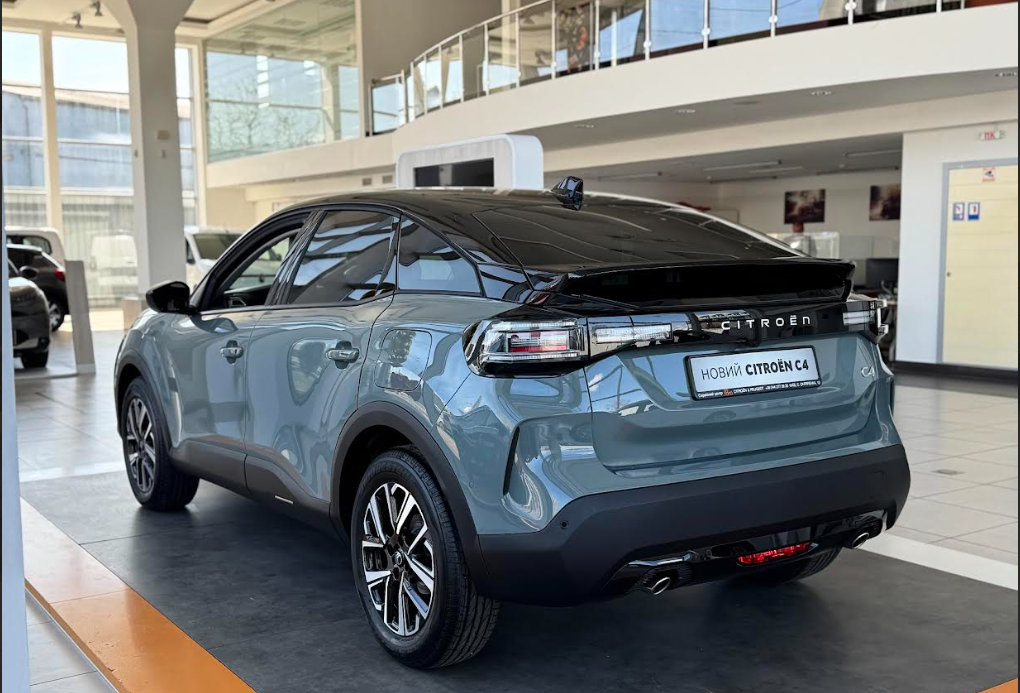 В Україні стартували продажі оновленого Citroen С4: розкриті ціни та характеристики