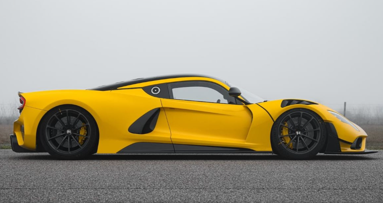 Понад 2000 сил: представлено найпотужніший у світі автомобіль з ДВЗ