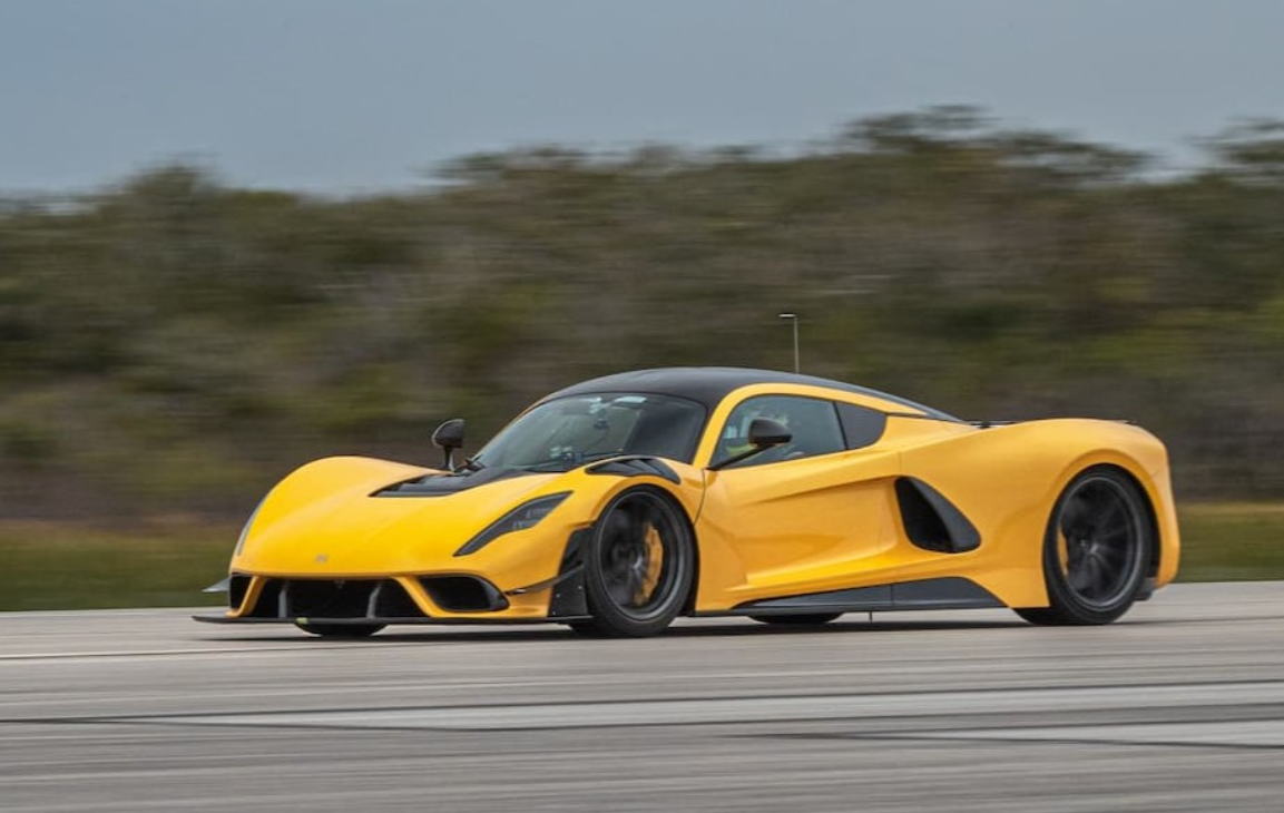 Понад 2000 сил: представлено найпотужніший у світі автомобіль з ДВЗ