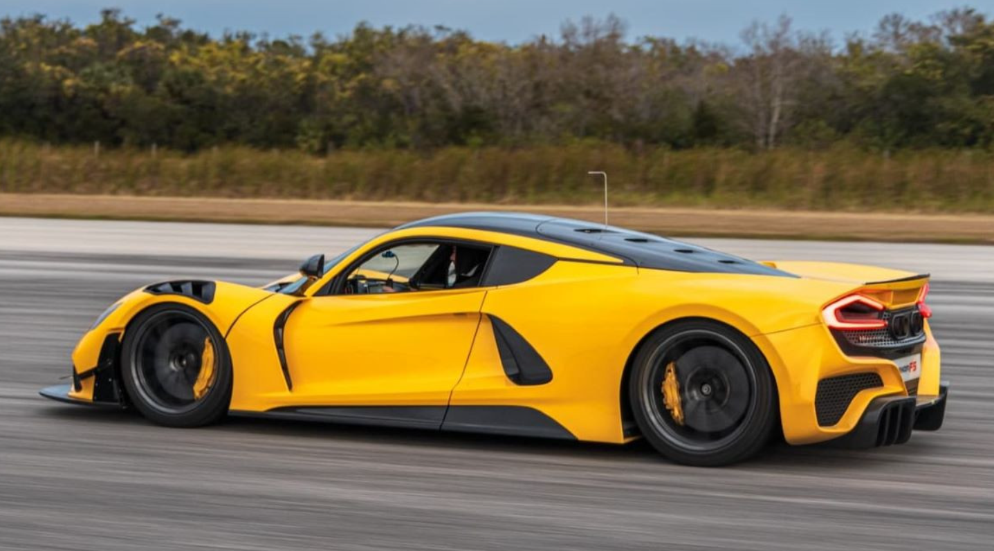 Понад 2000 сил: представлено найпотужніший у світі автомобіль з ДВЗ