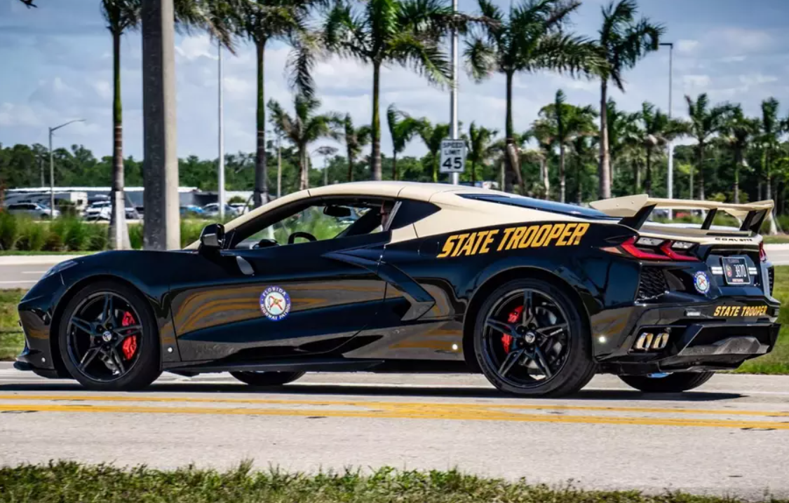 На службу поліції заступив суперкар Chevrolet Corvette Stingray