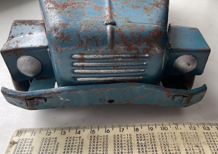 Ретро-игрушка за 30 тысяч: как выглядит старая машинка, за которой "охотятся" антиквары