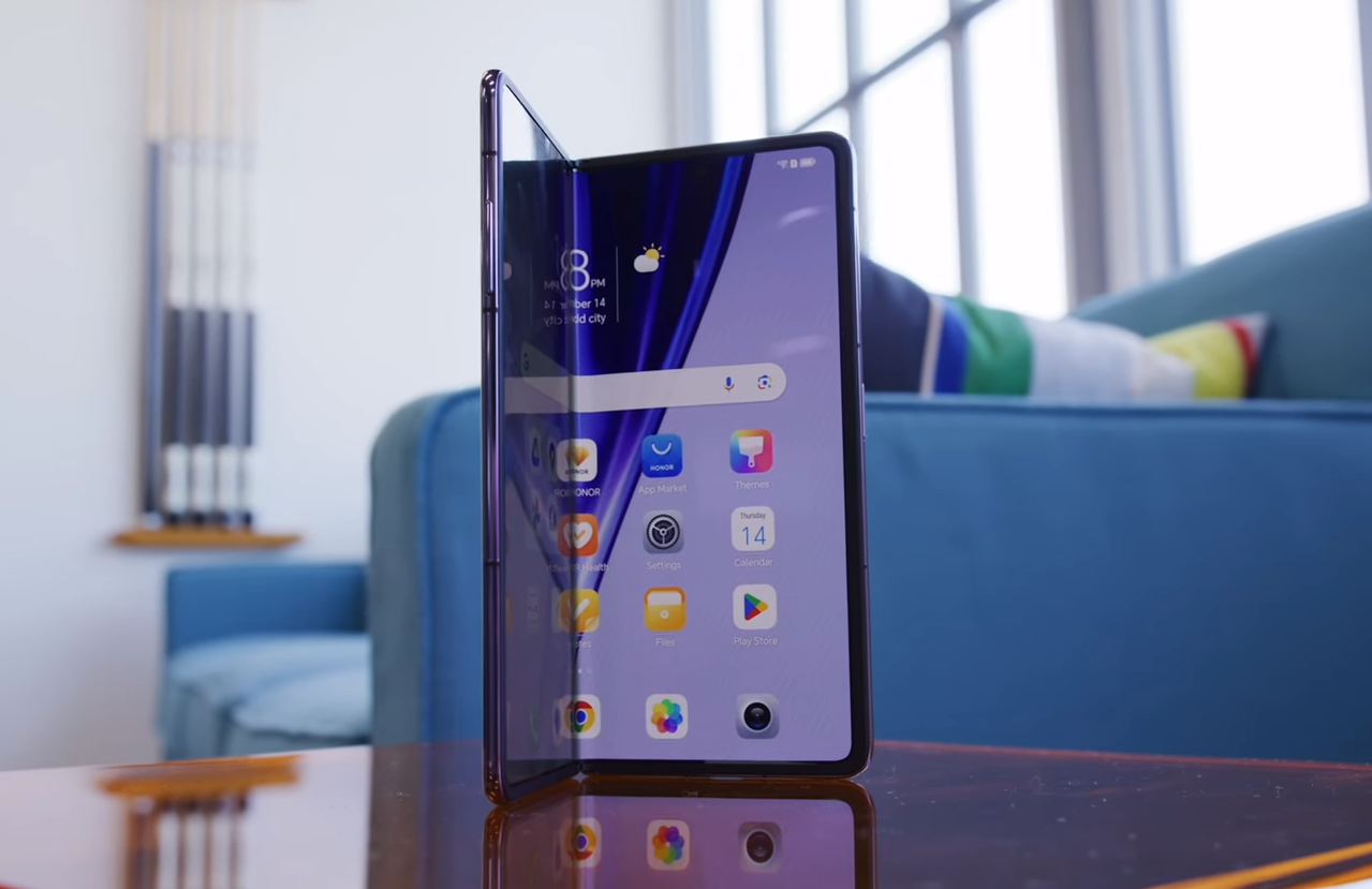 Известный ютубер назвал лучшие смартфоны 2023 года: сколько они стоят в Украине