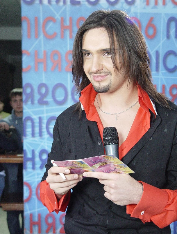 Як Козловський виглядав 20 років тому: довге волосся та ніби інша людина (фото)