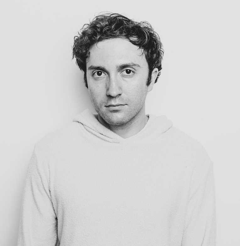 Как изменился рыжеволосый мальчик из фильма "Дети шпионов": вы его не узнаете (фото)