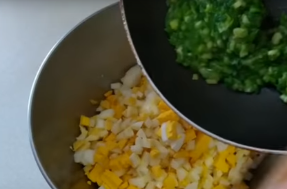 Пиріжки з цибулею і яйцем за рецептом наших бабусь: як готувати смакоту