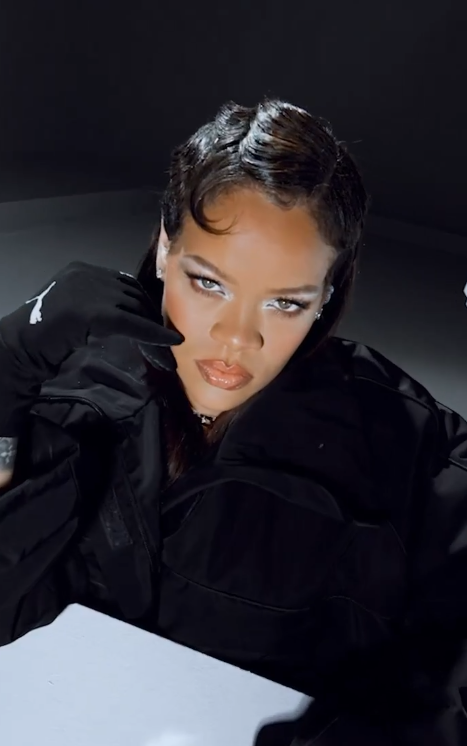 Такая женская прическа - главный тренд 2024 года: ее уже примерили Джей Ло и Рианна