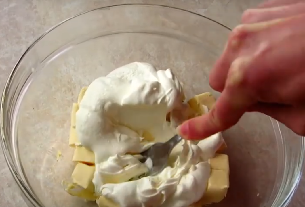 Торт "Наполеон" как в детстве: классический рецепт с заварным кремом