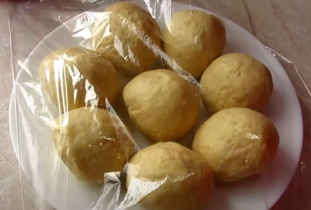 Торт "Наполеон" как в детстве: классический рецепт с заварным кремом