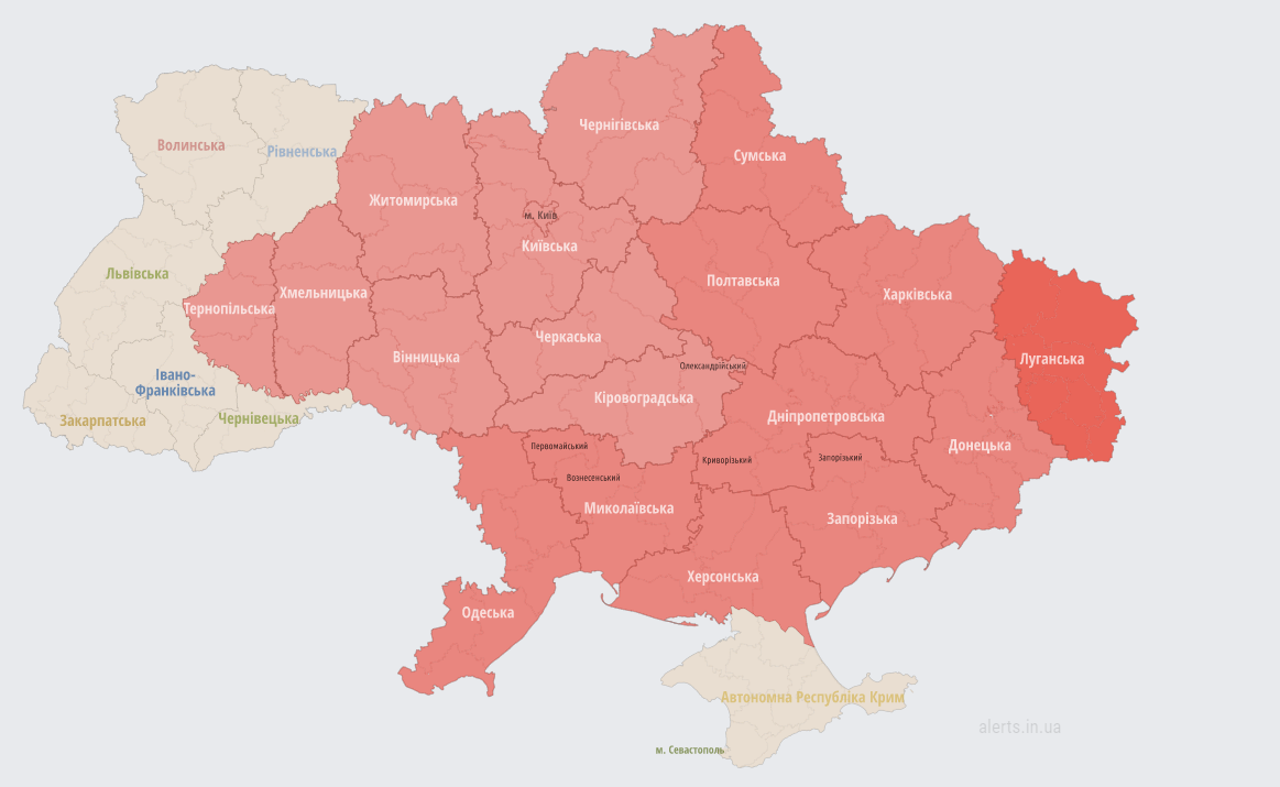 У Вінницькій області повідомляють про вибухи