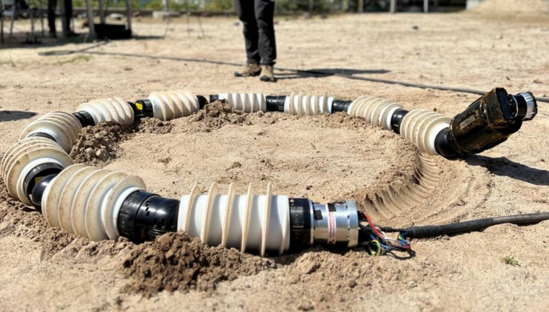 В NASA показали невероятного робота-змея, который будет искать жизнь в ледяных океанах спутника Сатурна