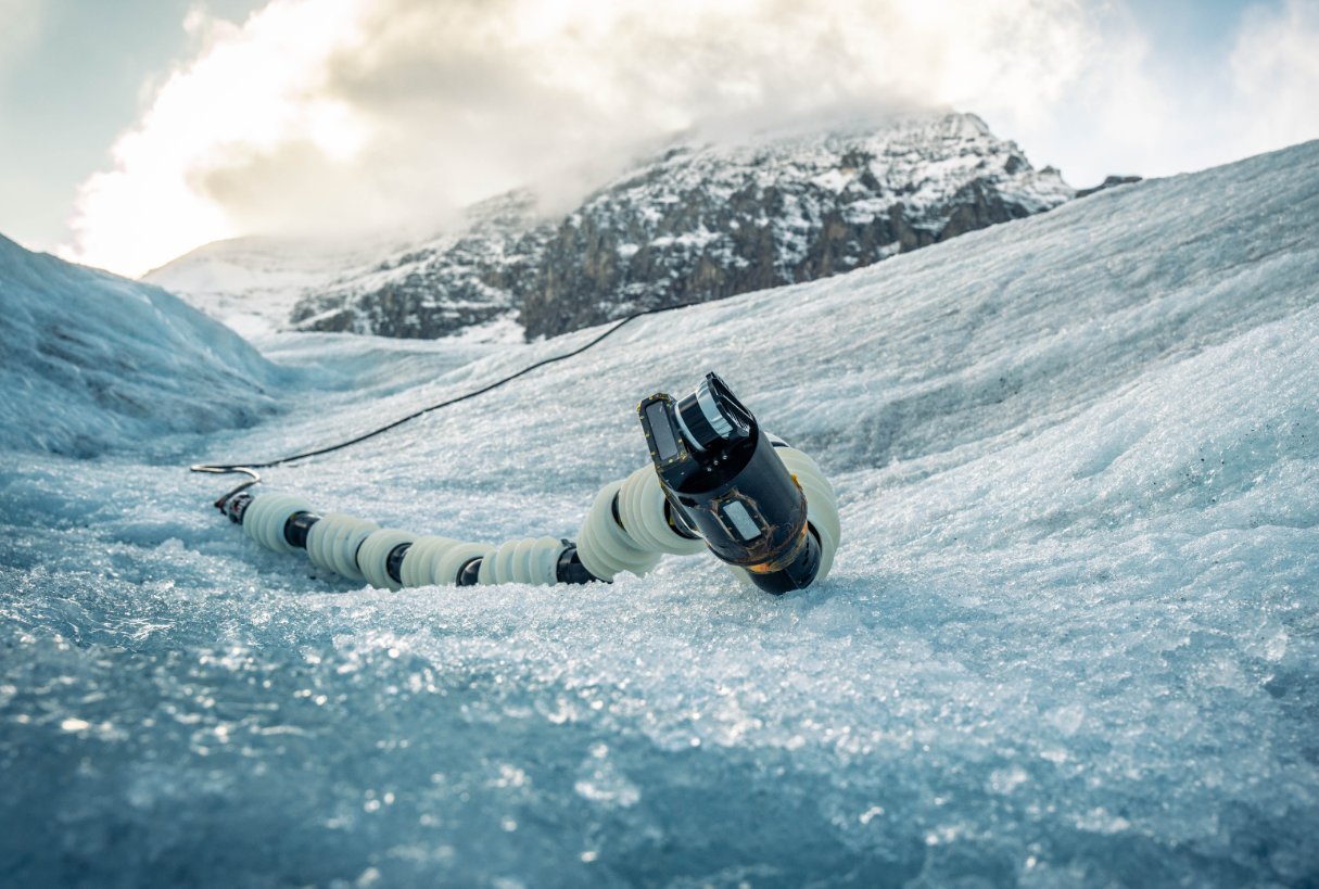 В NASA показали невероятного робота-змея, который будет искать жизнь в ледяных океанах спутника Сатурна