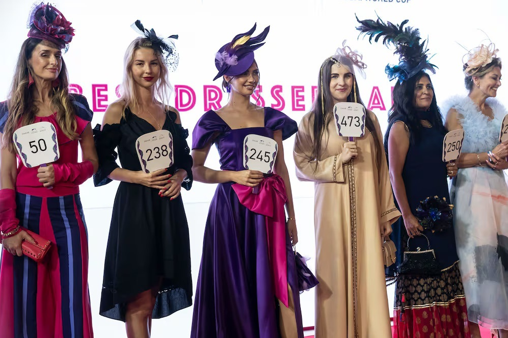 Найкраще національне вбрання. Українка феєрично перемогла на престижному конкурсі в ОАЕ (фото)