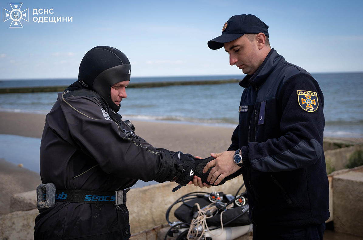 Це варто побачити. Українцям показали, як тренуються водолази-рятувальники (фото)