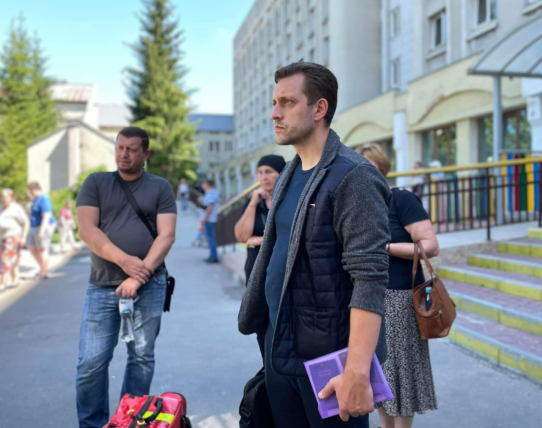 "Мечты нельзя сжечь". О мальчике, который выжил после ракетного удара по Виннице, снимут фильм