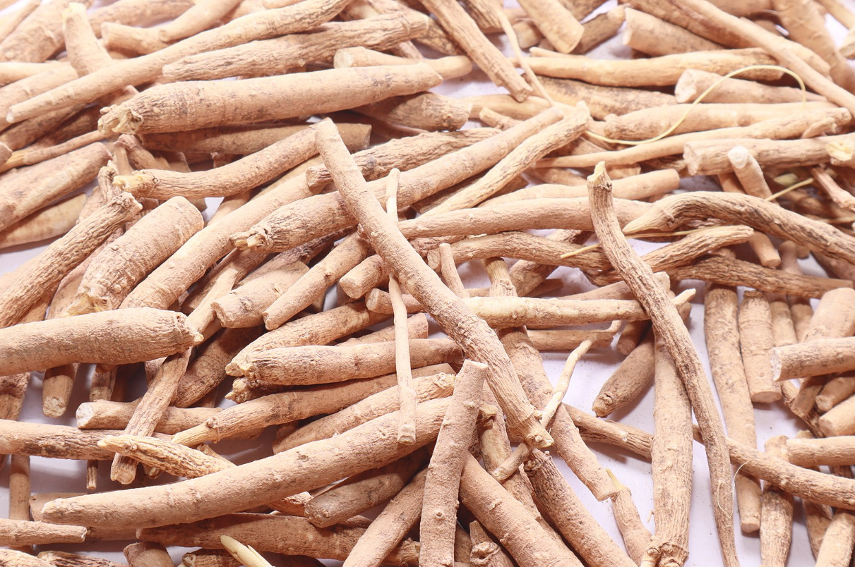 Что такое ашваганда? Вся правда про пользу и вред этой "панацеи"