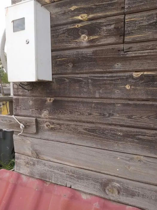 Необычную квартиру сдают в Киеве за 3 тысячи: как выглядит "таунхаус" без воды, но с балконом