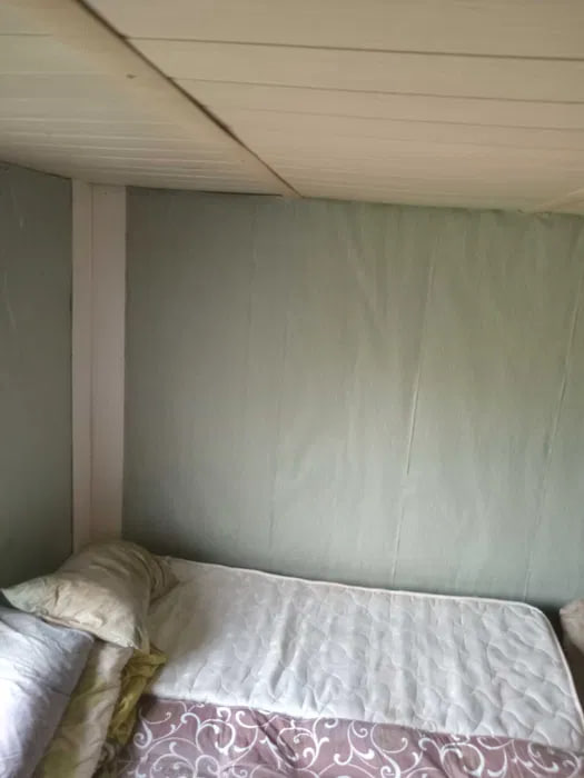 Необычную квартиру сдают в Киеве за 3 тысячи: как выглядит "таунхаус" без воды, но с балконом