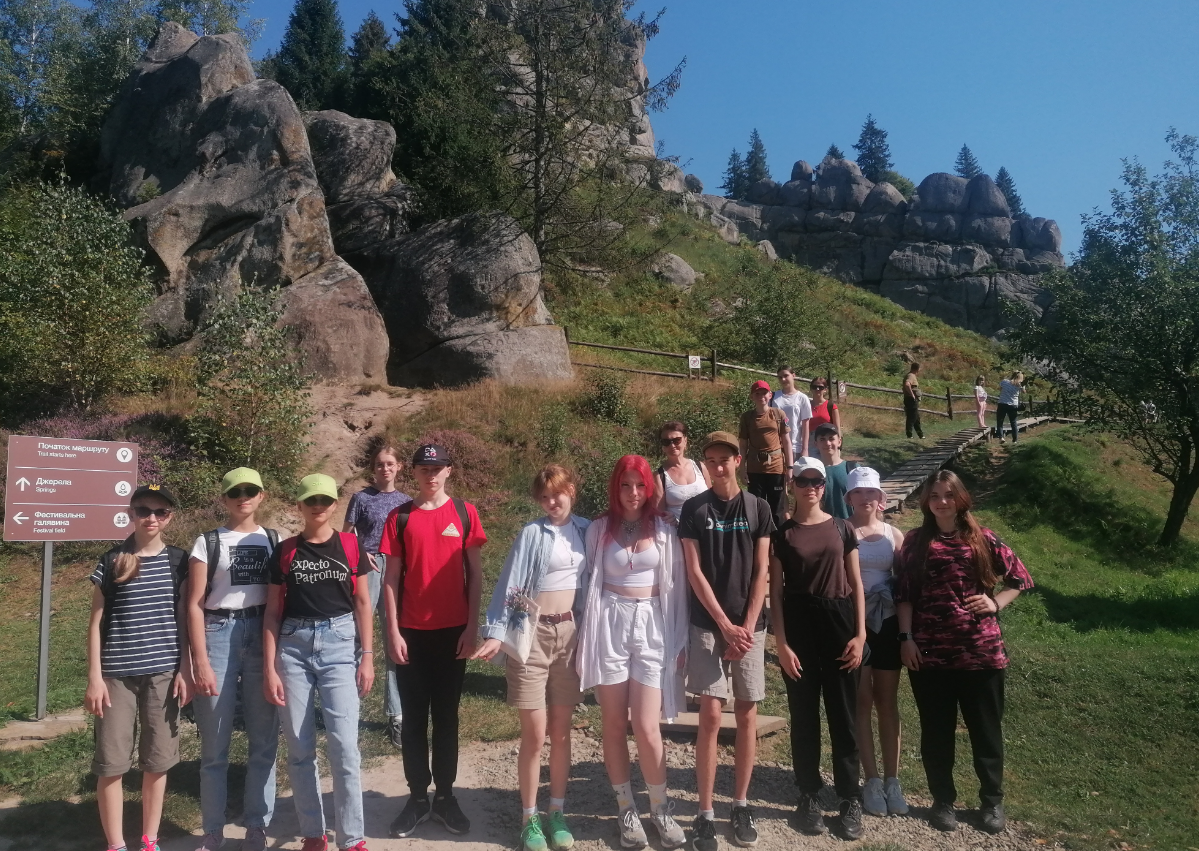 Канікули близько. 7 кращих літніх таборів, де дітям можна відпочити безпечно й недорого