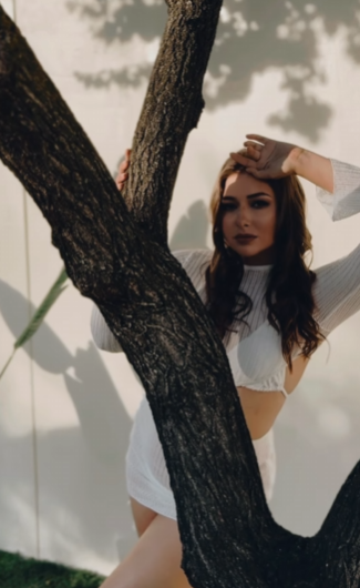 Беременна? Актриса Екатерина Тышкевич "засветила" животик (видео)