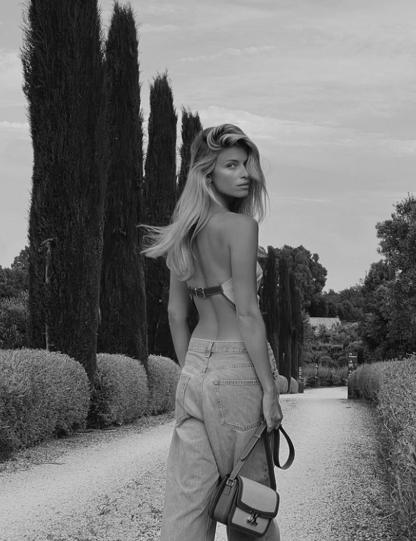 Бабуся "зацінила". Онука Ротару похизувалася брендовим подарунком: скільки він коштує